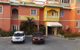 Tropical Court Hotel Montego Bay